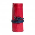 Marmotte 6 montres Avel & Men Cannes en cuir italien rouge bordeaux. L'étui est roulé et refermé par un cordage nautique.