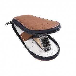 Voyageuse Geneva, leather pouch to transport your watch in style