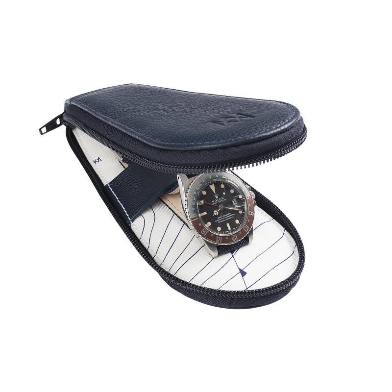 Voyageuse Geneva, étui en cuir pour le transport de votre montre ou chronographe Voyageuse Geneva, étui en cuir pour le transport de votre montre ou chronographe